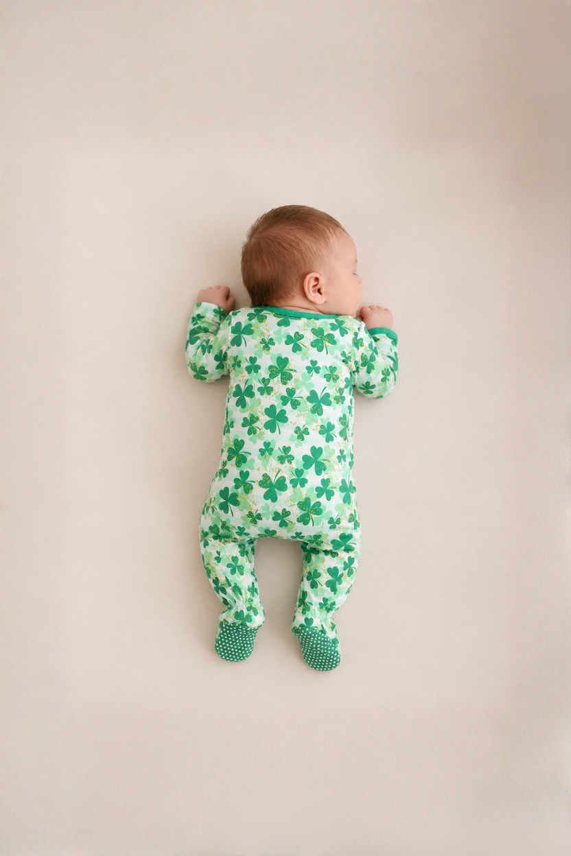 Bamboo_Clover_Field_Footed_Pajama_RuffleButts_+_RuggedButts_5SL0951_00_P1120_NB000_2
